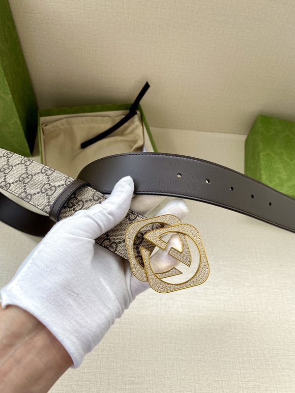 スーパーコピーグッチベルト角部分ディテール